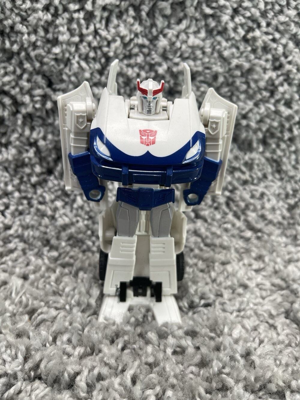 Transformers Cyberverse Action Attackers 1 Step Changer Prowl action figure Toy